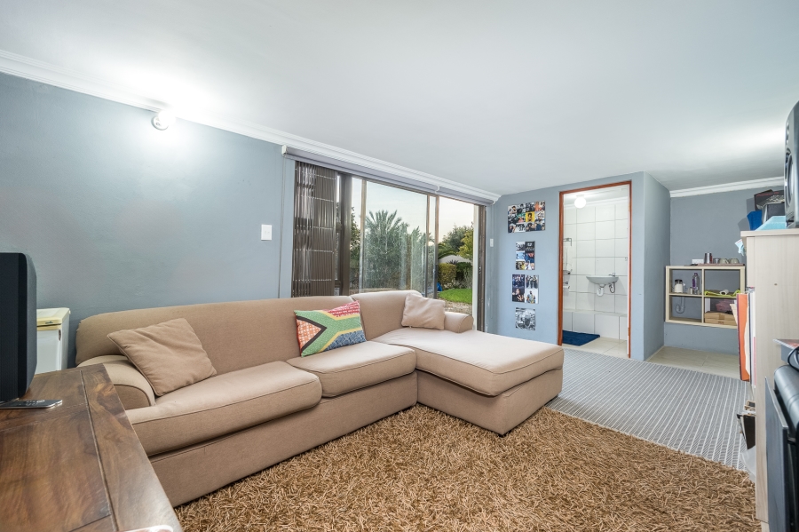 4 Bedroom Property for Sale in Loevenstein Western Cape